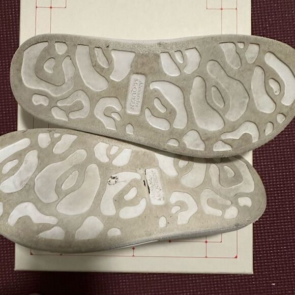 Alexander McQuenn white rubber sandal - Picture 2 of 3